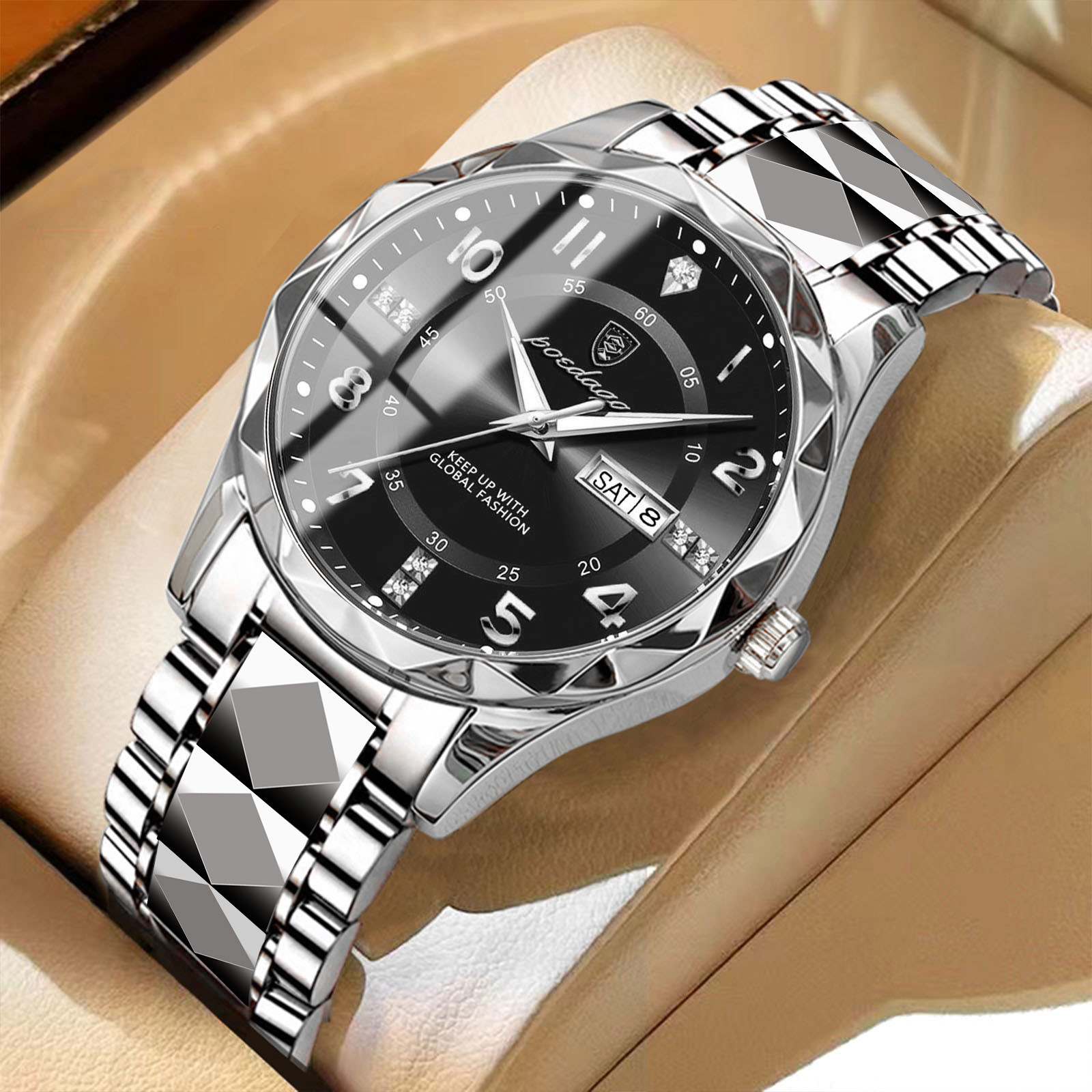 Luxury Men's Quartz Wristwatch with Luminous Details